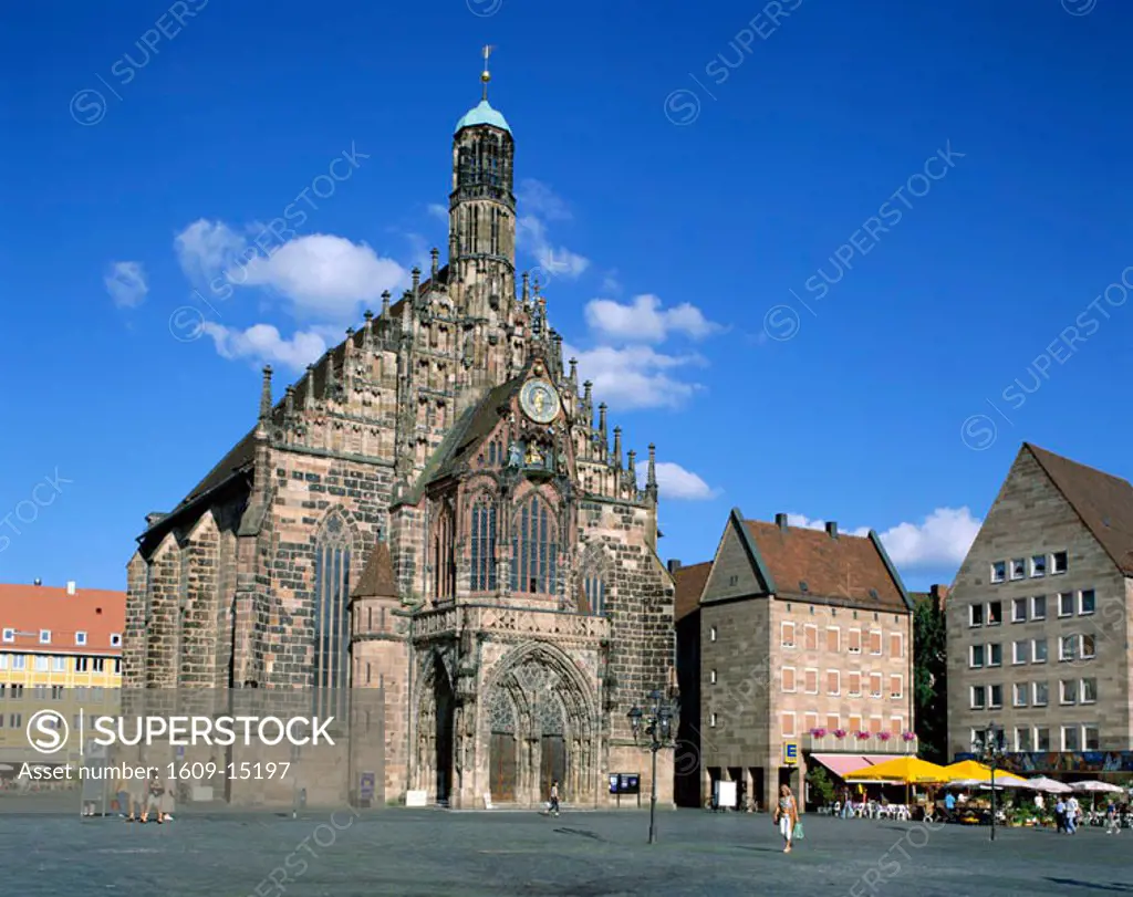 Market Square (Hauptmarkt) / Frauenkirche / Gothic Church, Nuremberg, Baveria / Franconia, Germany