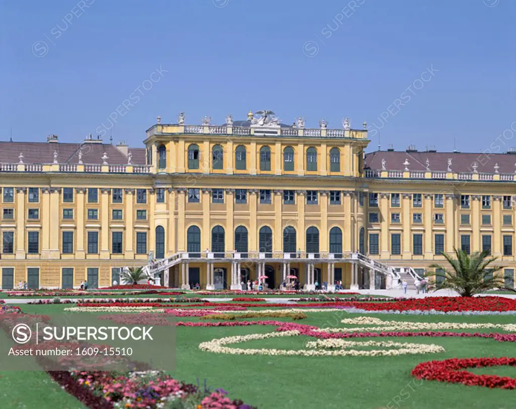 Schonbrunn Palace (Schloss Schonbrunn), Vienna, Austria