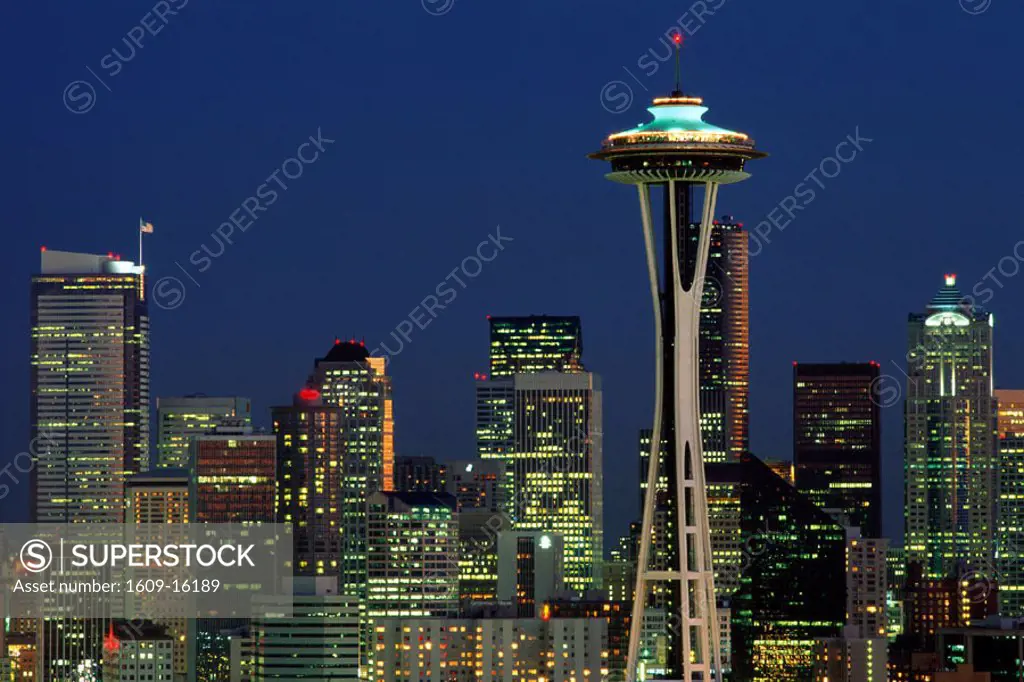 City Skyline & Space Needle / Night View, Seattle, Washington, USA