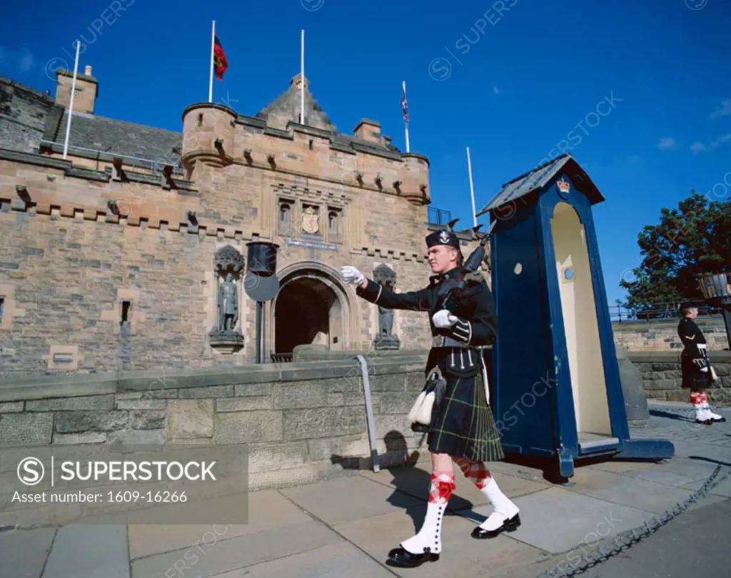 Edinburgh Castle / Castle Guard, Edinburgh, Scotland