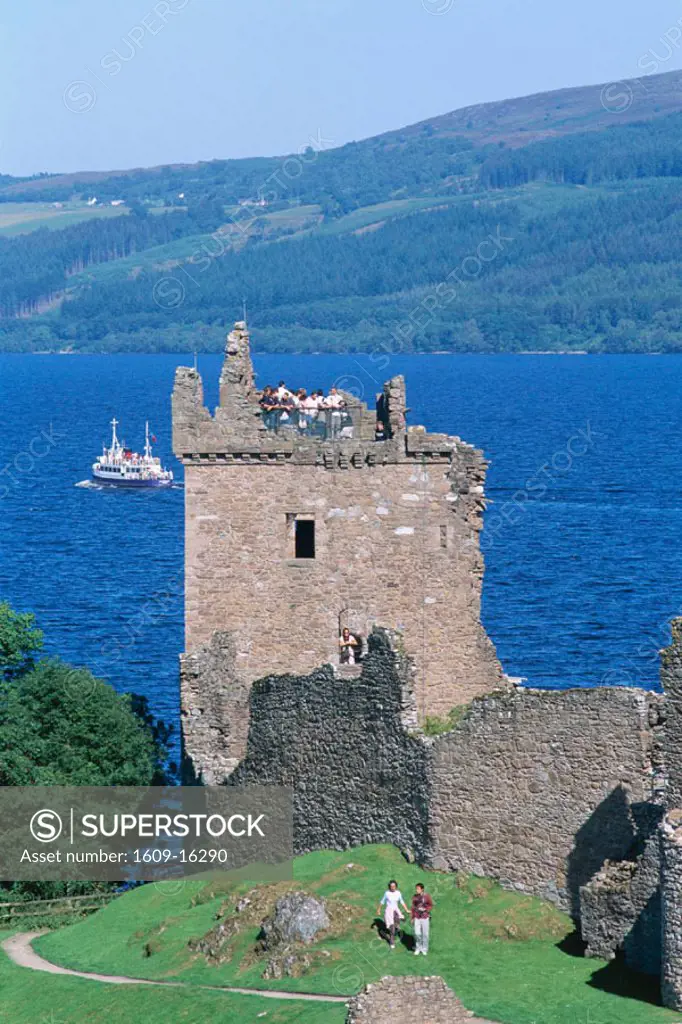 Loch Ness / Urquhart Castle, Highlands, Scotland