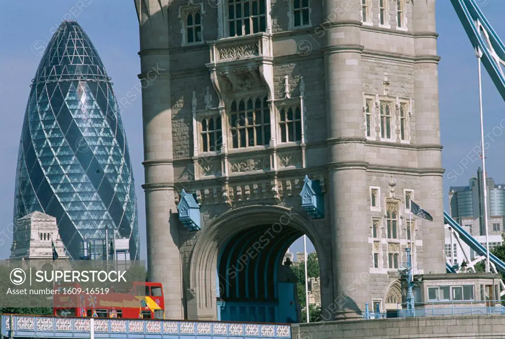 Swiss Re Tower (Gherkin Building) Architect - Sir Norman Foster / Tower Bridge, London, England