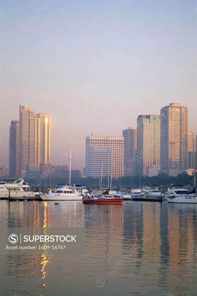 Philippines, Manila, Manila Bay and City Skyline