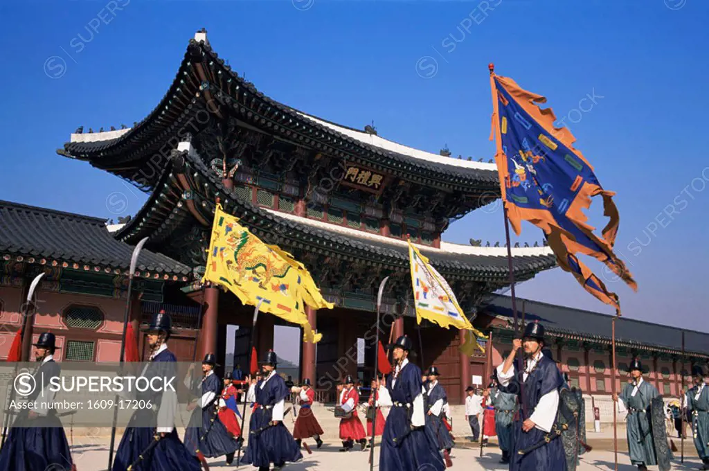 Korea, Seoul, Gyeongbokgung Palace, Changing of the Guard Ceremony
