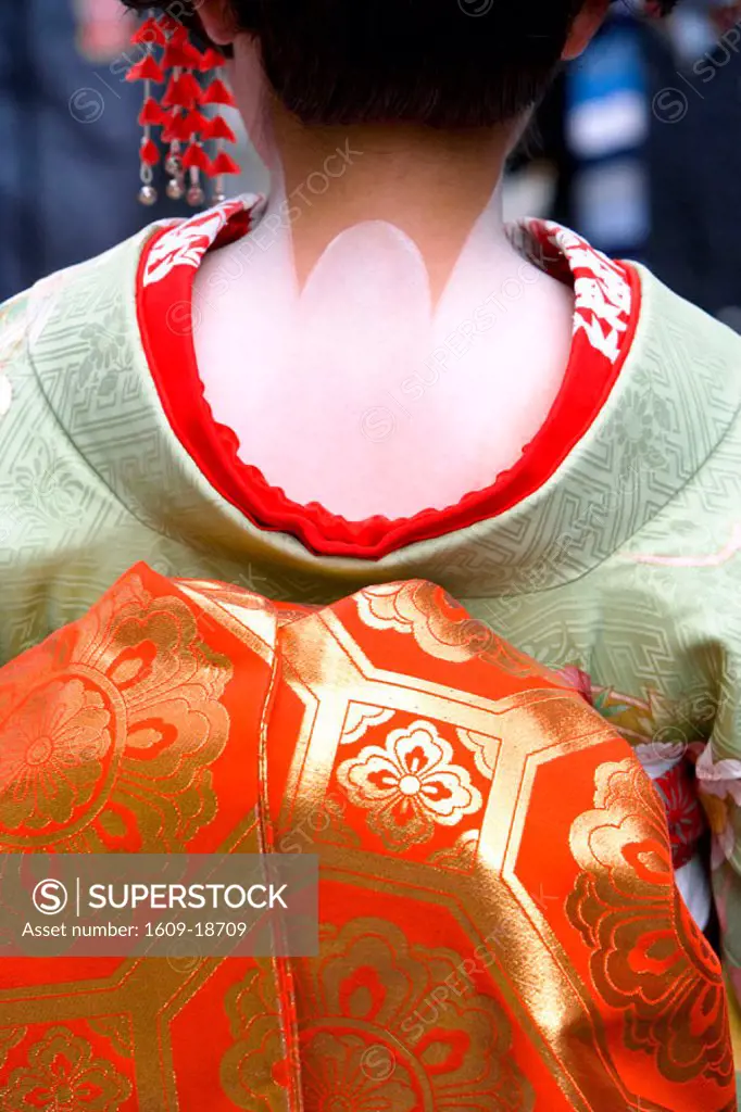 Maiko (apprentice Geisha), Gion district, Kyoto, Japan