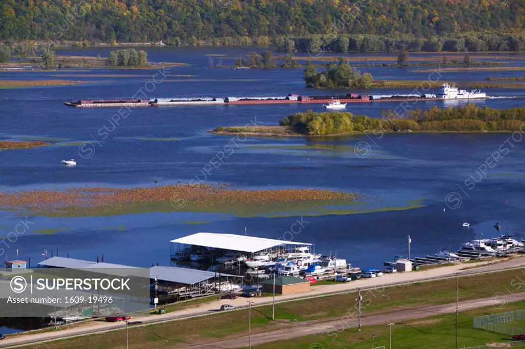 Mississippi River & River Barge, Guttenburg, Iowa, USA