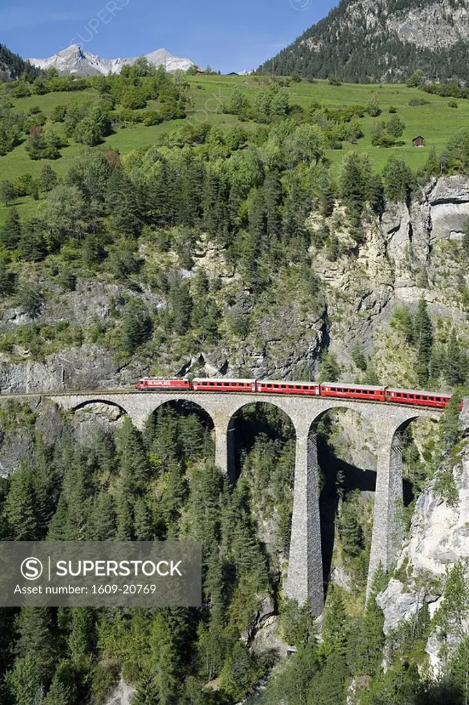 Glacier Express & Landwasser Viaduct, Filisur, Graubunden, Switzerland