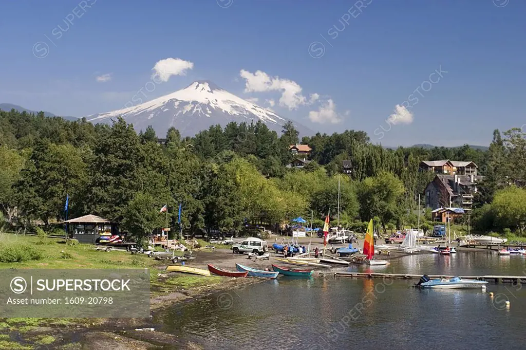 Volcano and lake Villarica, Pucon, Araucania Region, Chile
