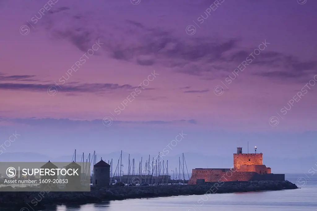 Agios Nikolaos Lighthouse, Mandraki Harbour, Rhodes Town, Rhodes, Greece