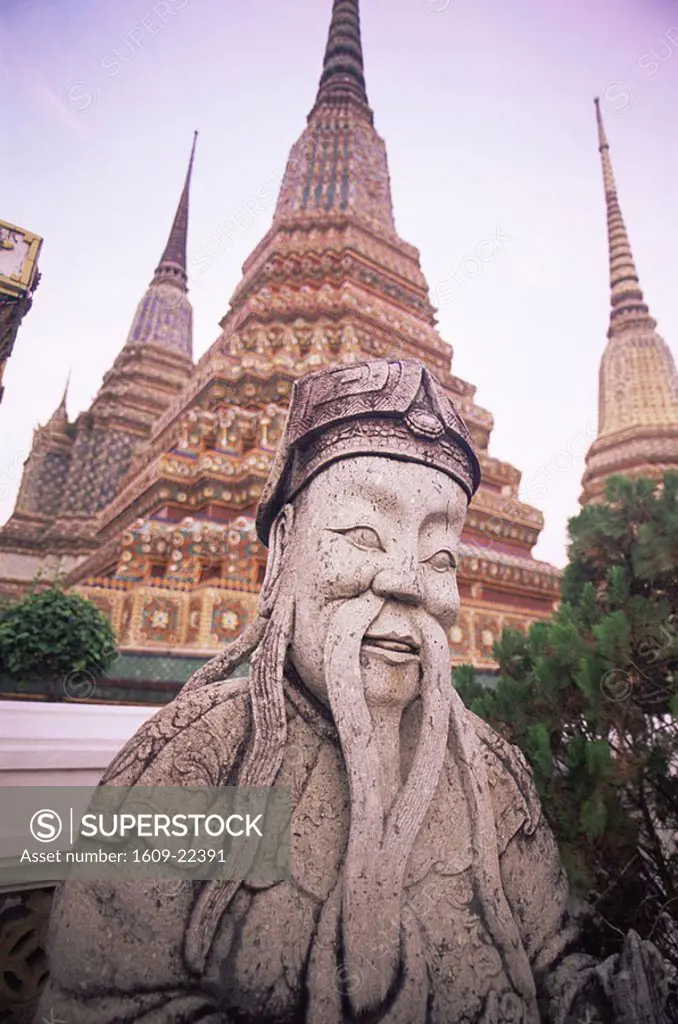 Thailand, Bangkok, Statue and Stupas in Wat Po