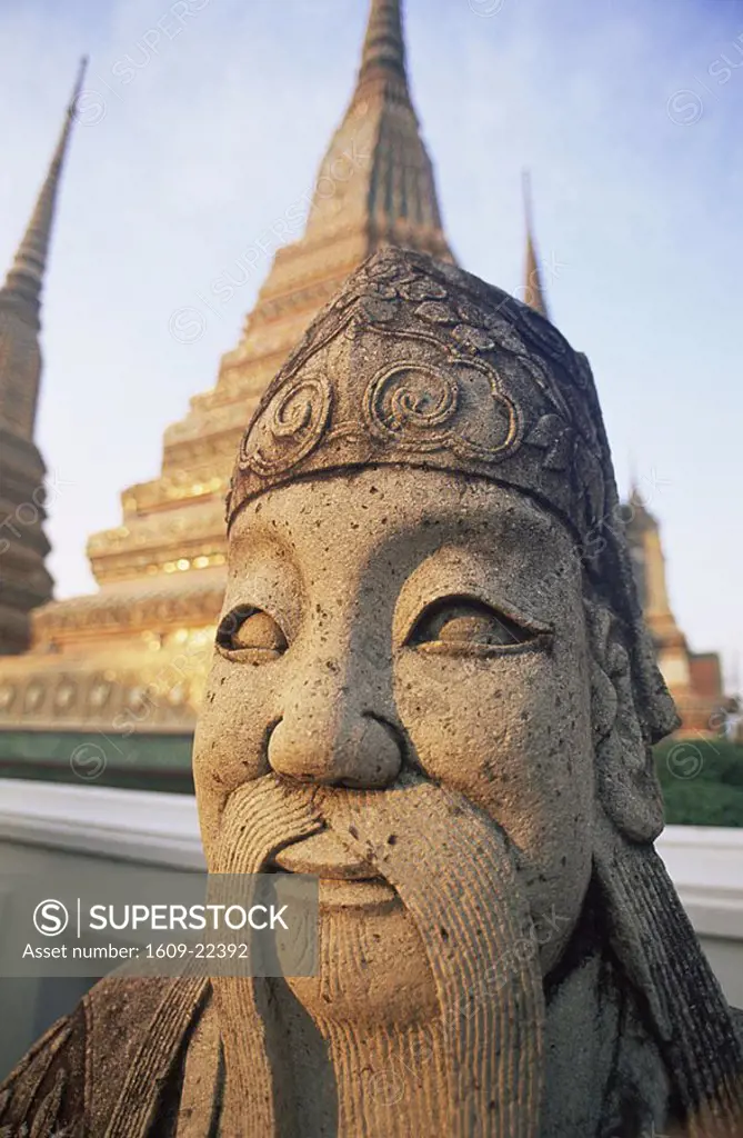 Thailand, Bangkok, Statue and Stupas in Wat Po