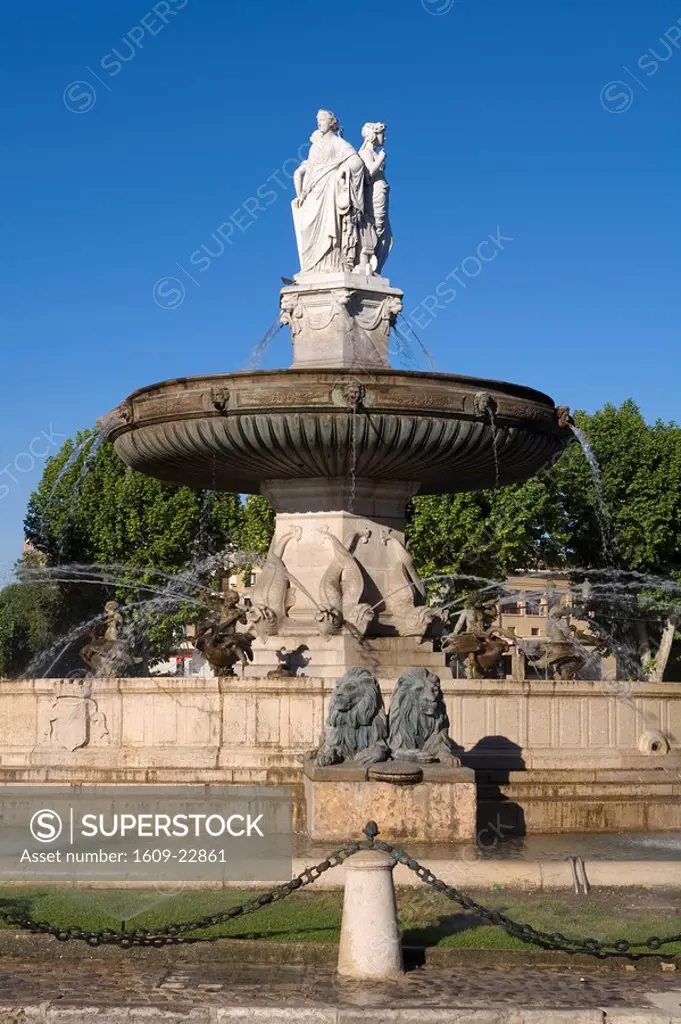 La Rotonde fountain, Aix-En-Provence, Provence, France