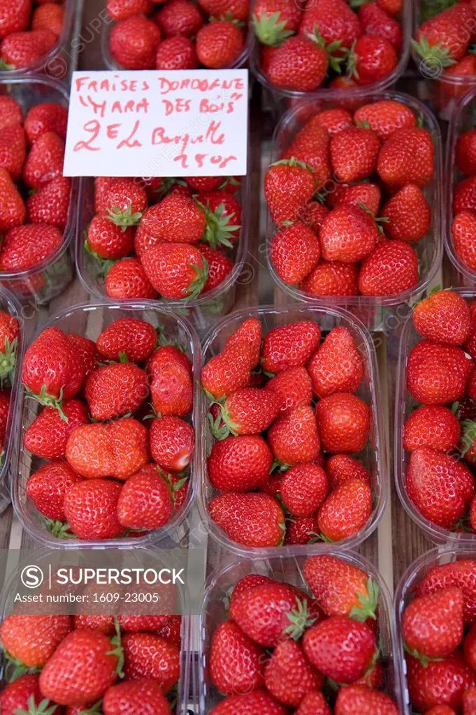 Strawberries at Market, Sarlat, Dordogne, France