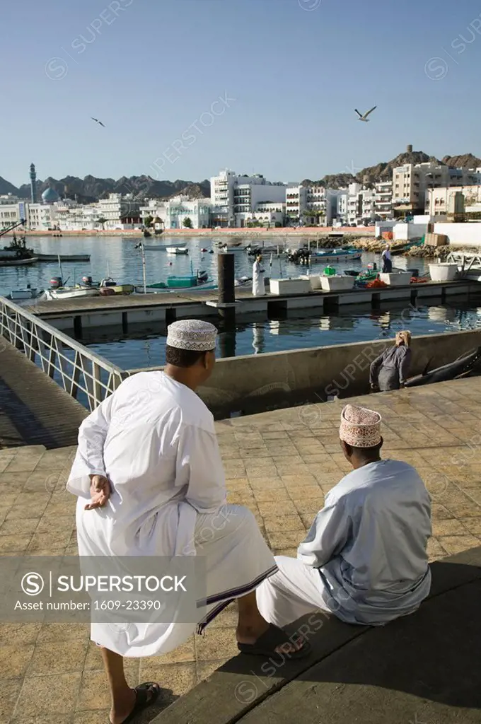 Oman, Muscat, Mutrah, Mutrah Fish Market, Men in Traditional Oman robes