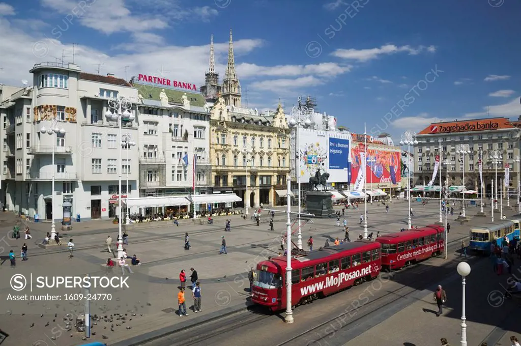 Croatia, Zagreb, Trg Josip Jelacica Square, Trams