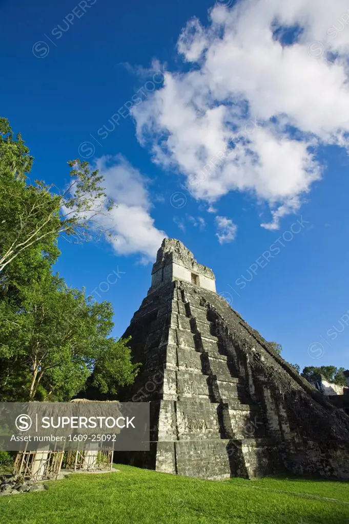 Guatemala, El Peten, Tikal, Gran Plaza, Temple 1, Temple of the Great Jaguar or Templo del Gran Jaguar