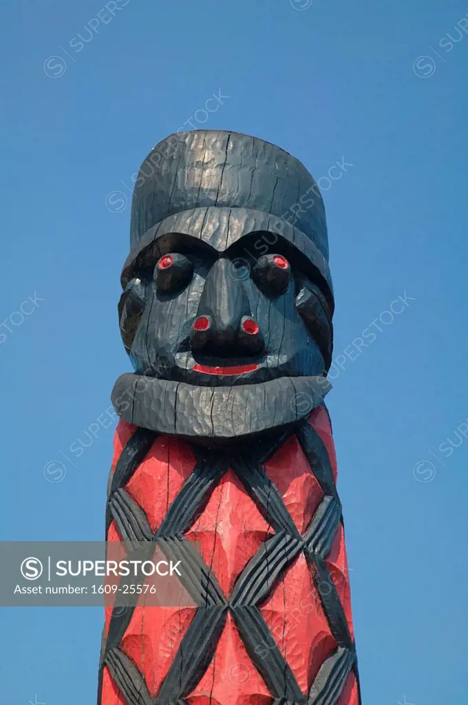 New Caledonia, Central Grande Terre Island, La Foa, totem pole display at the sculpture garden