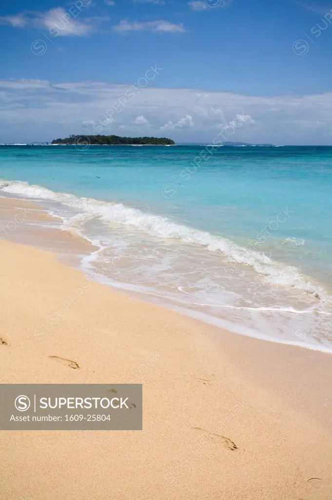 Panama, Bocas del Toro Province, Zapatillas Island Cayes Zapatillas, Footprints on beach