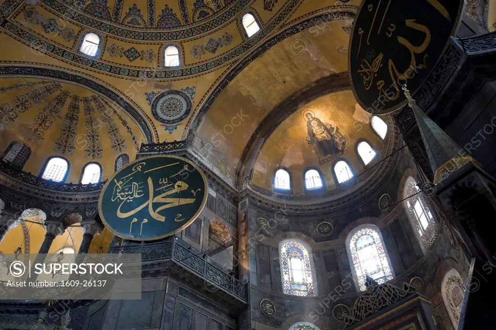 Interior of Aya Sofia Hagia Sophia Mosque, Sultanhamet, Istanbul, Turkey