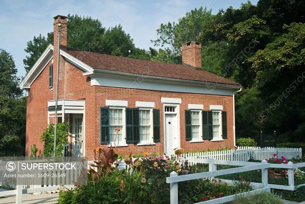 USA, Ohio, Milan, Edison Birthplace Museum, Redbrick cottage birthplace of Thomas A Edison
