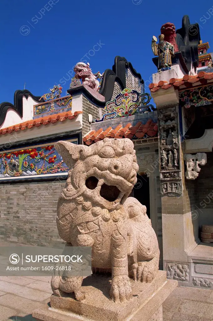China, Hong Kong, Cheung Chau Island, Lion Statues at Pak Tai Temple