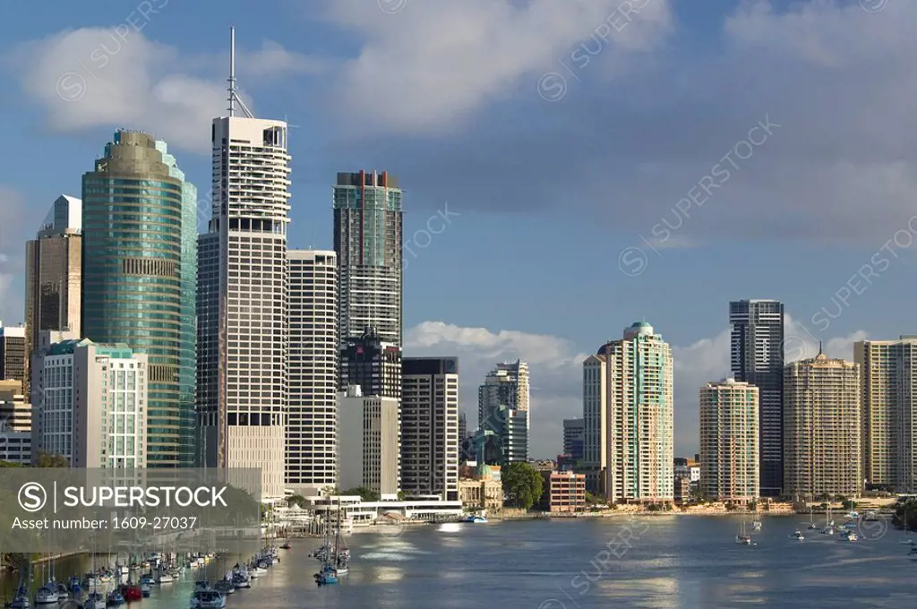 Australia, Queensland, Brisbane, Central Business District viewed from Kangaroo Point