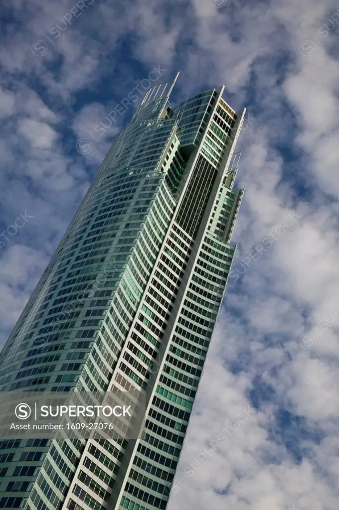 Australia, Queensland, Gold Coast, Surfer´s Paradise, The Q1 Tower world´s tallest residential tower