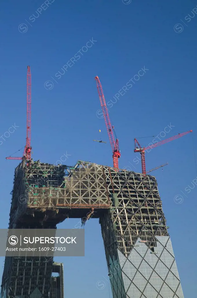China, Beijing, Chaoyang District, Construction of the CCTV building designed by Rem Koolhaas