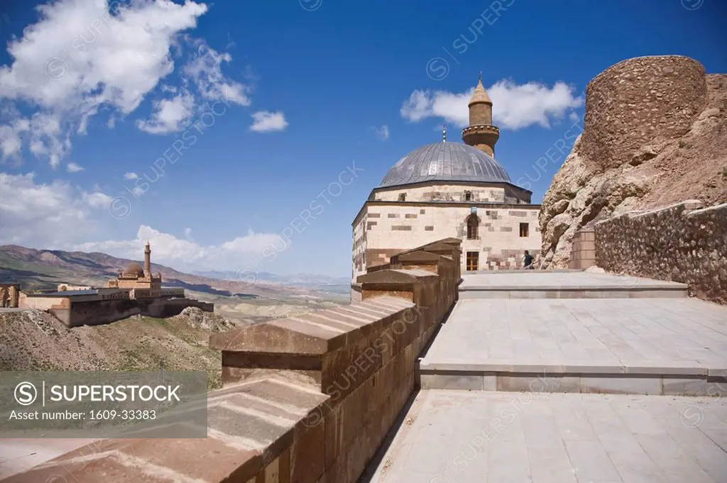 Turkey, Eastern Turkey, Dogubayazit, Mosque built by Selim 1, and Ishak Pasa Palace