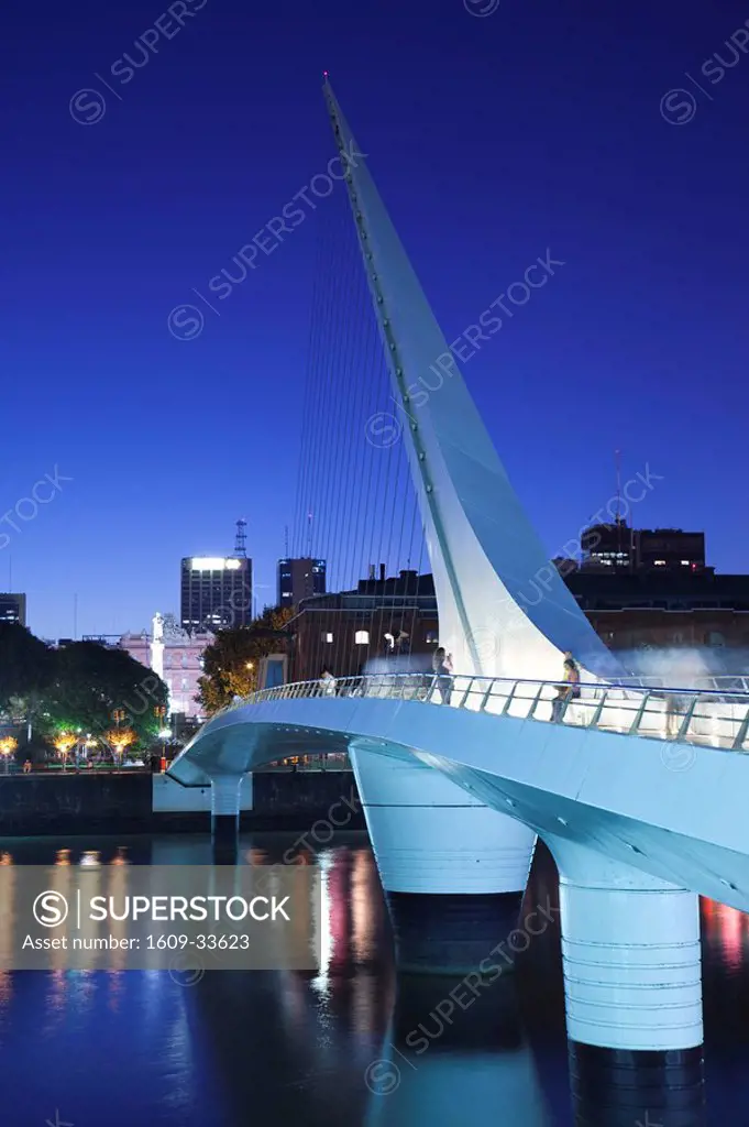 Argentina, Buenos Aires, Puerto Madero, Puente de la Mujer bridge, dusk