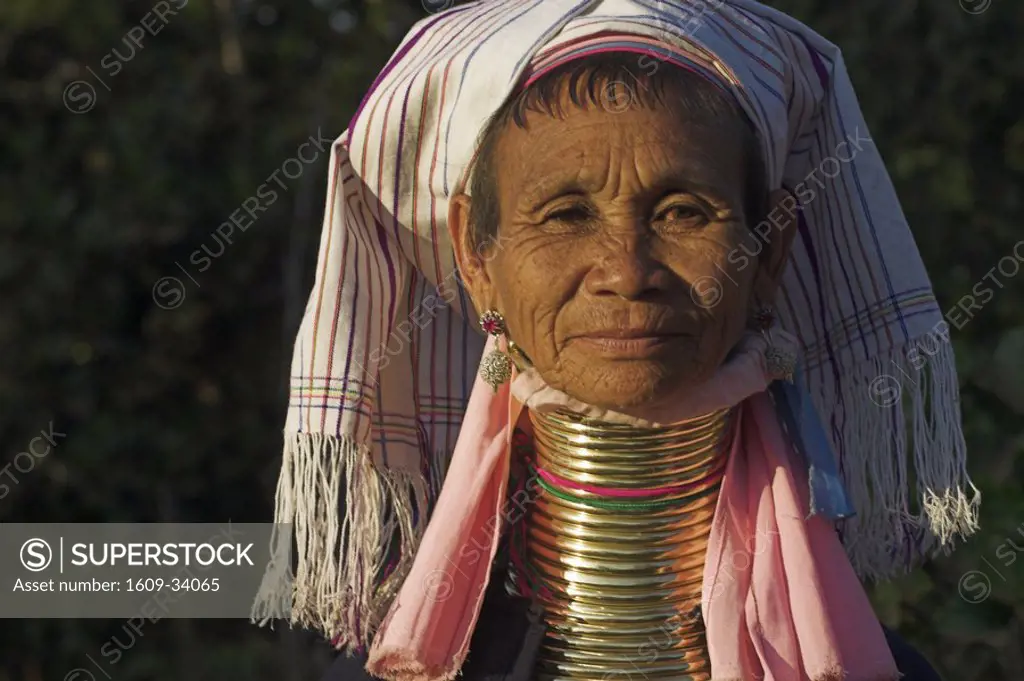 Myanmar, Shan State, Lady from Paudaung tribe AKA Long Neck tribe