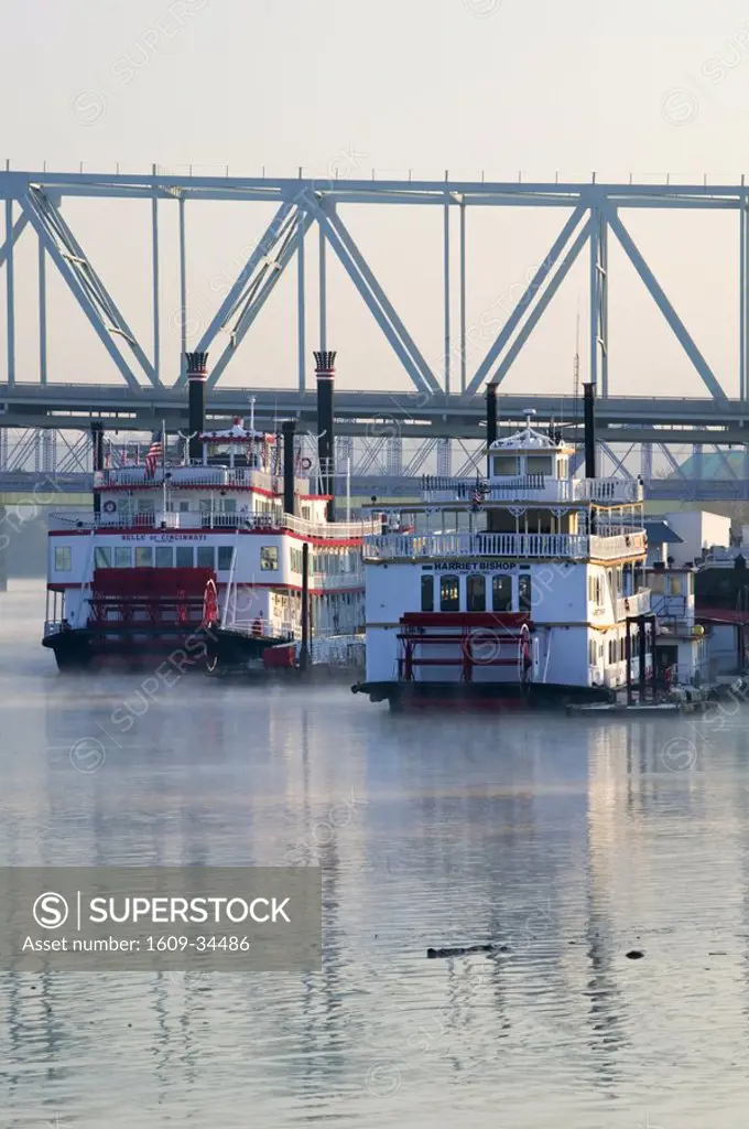 Tall Stacks Riverboats, Ohio River, Newport, Kentucky, USA