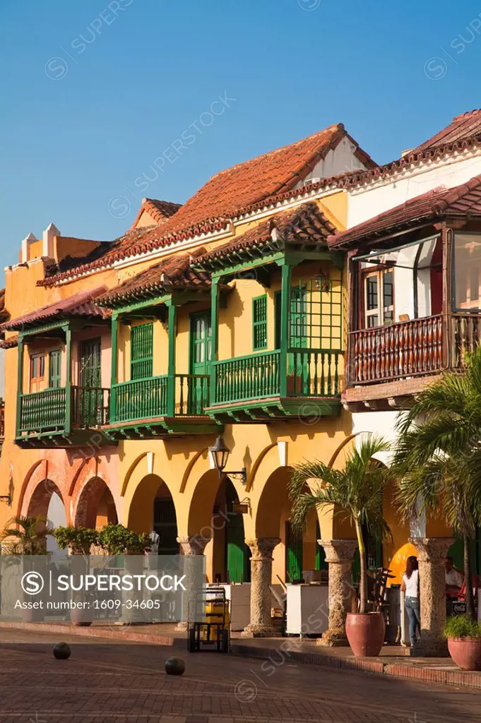 Colombia, Bolivar, Cartagena De Indias, Plaza de La Coches, previously known as Plaza de Esclavo _ Slaves Plaza, Portal de les Dulces, Balconied house...