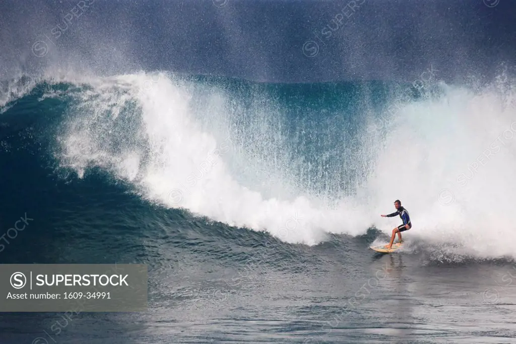 Cape Verde, Sal, Surfers in Ponta Preta, Cape Verde´s most famous surfing spot