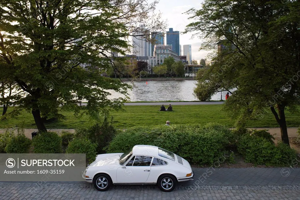 Germany, Hessen, Frankfurt_am_Main, riverside park, 1970´s Porsche 911