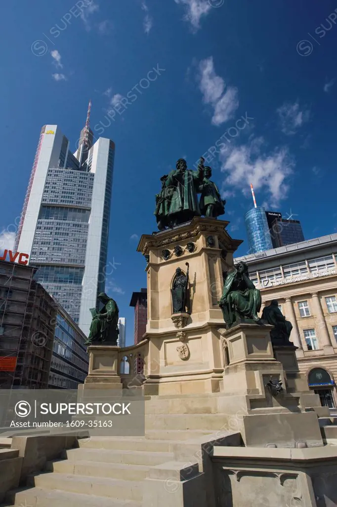 Germany, Hessen, Frankfurt_am_Main, Financial District, Goethe Platz square