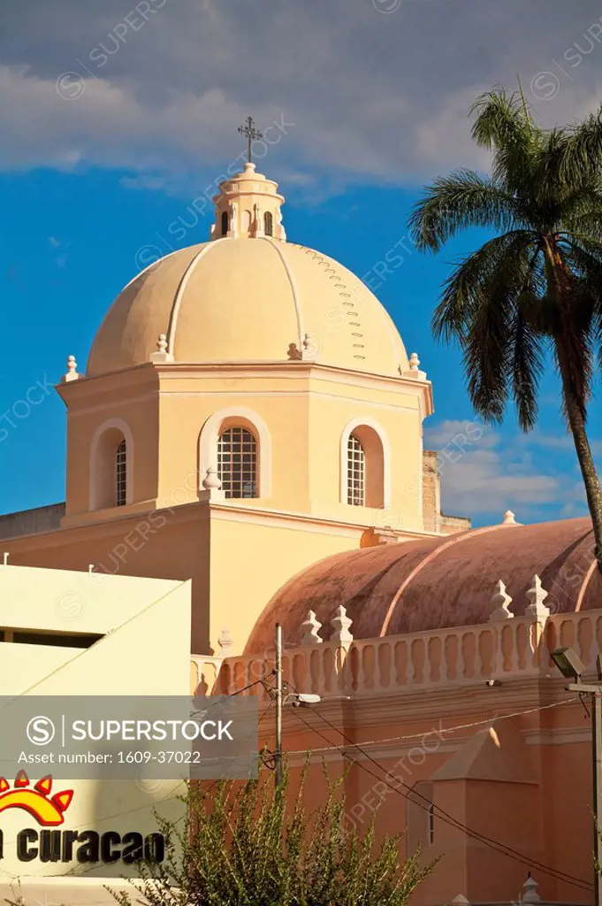 Honduras, Tegucigalpa, Plaza Morazan, Park Central, Cathedral