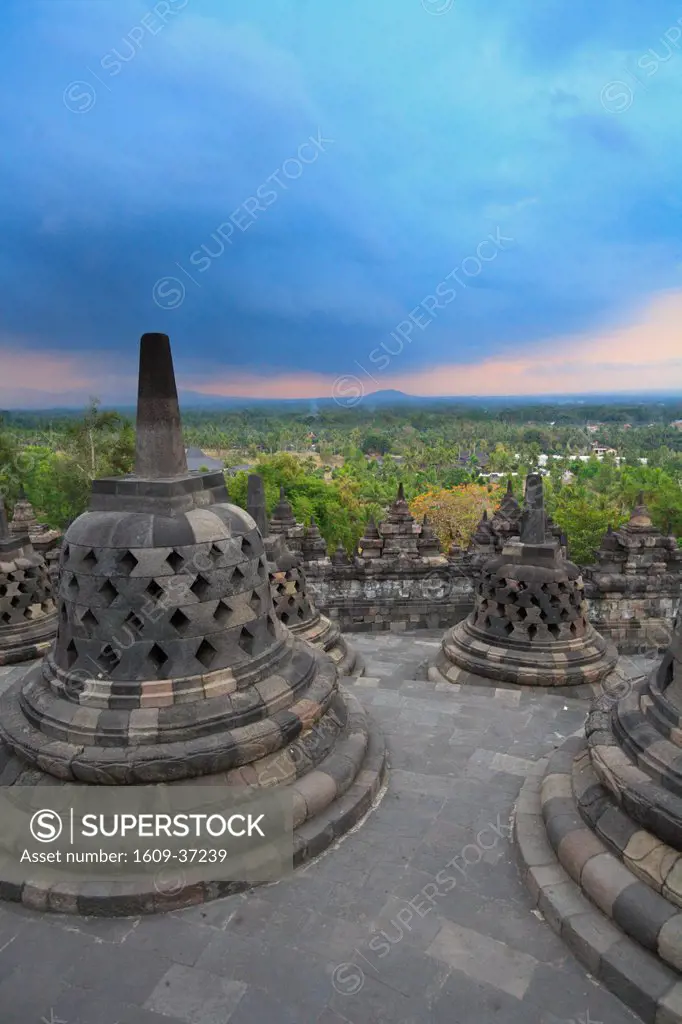 Borobudur Buddhist temple IX cent., UNESCO World Heritage Site, Magelang, Java, Indonesia