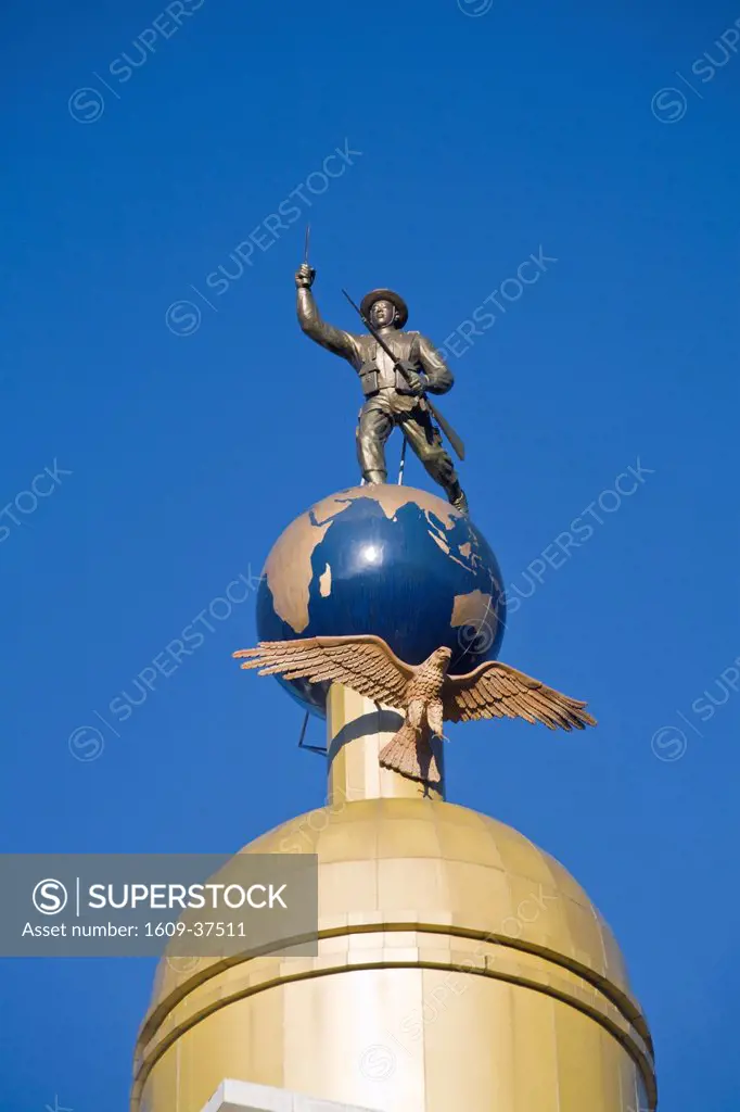 India, West Bengal, Darjeeling, Statue on roof of new town hall