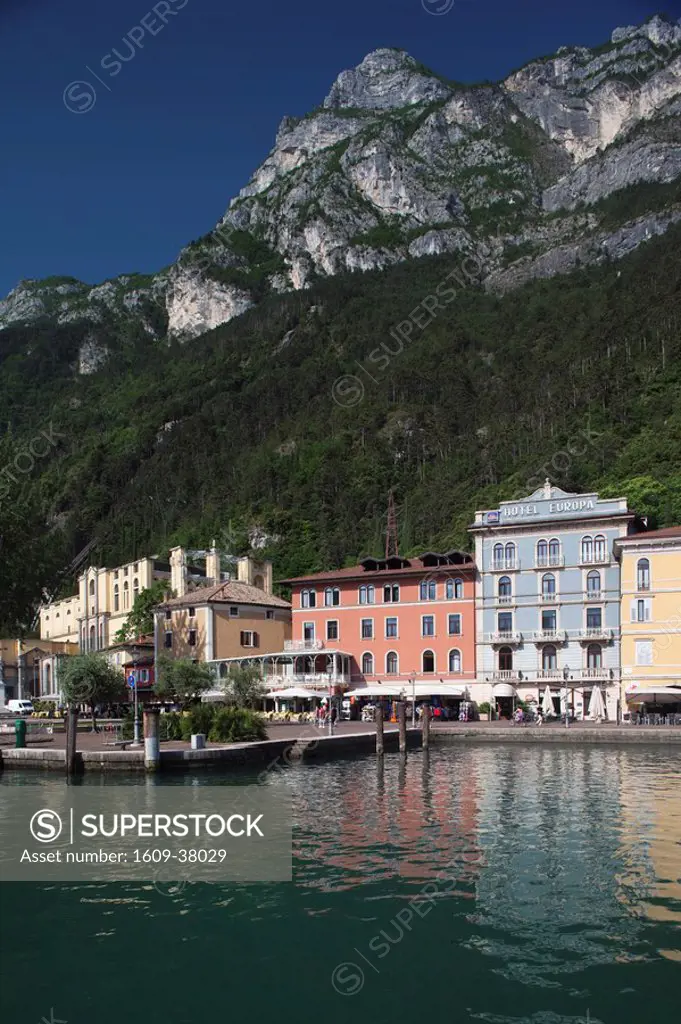 Italy, Trentino_Alto Adige, Lake District, Lake Garda, Riva del Garda, lakefront
