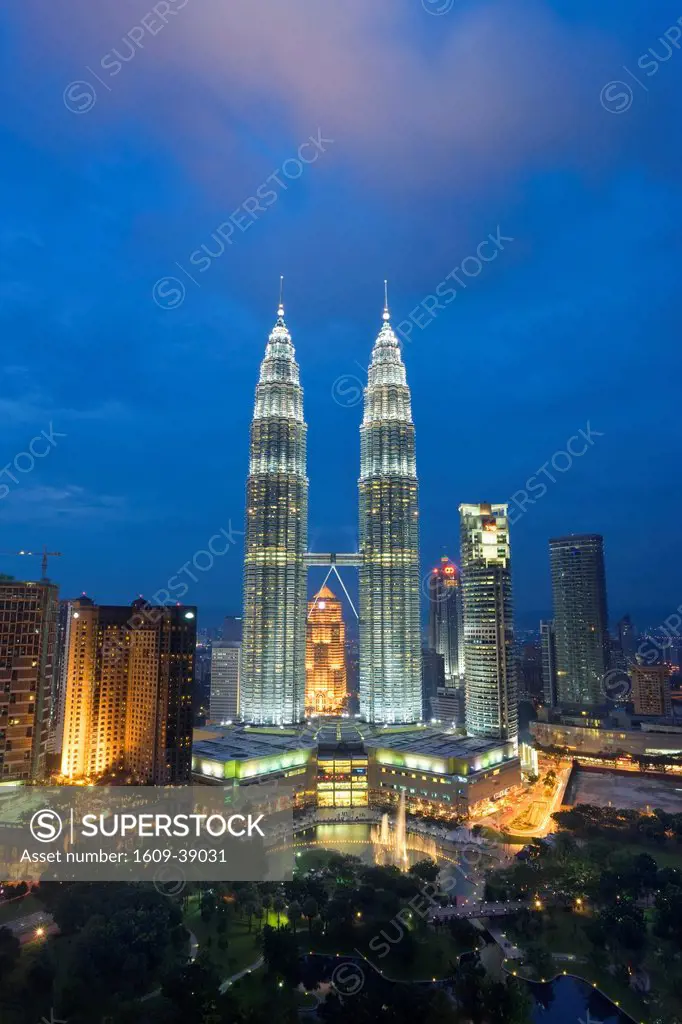 Malaysia, Kuala Lumpur, view over Kuala Lumpur City Centre & Petronas Towers