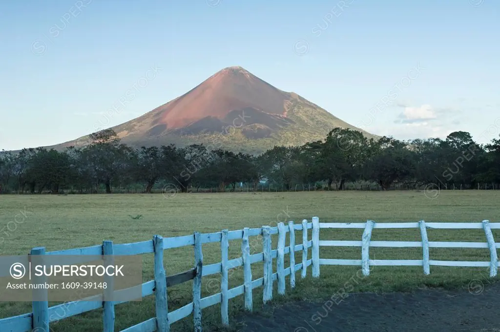 Momotombo Volcano, Nr. Leon, Nicaragua