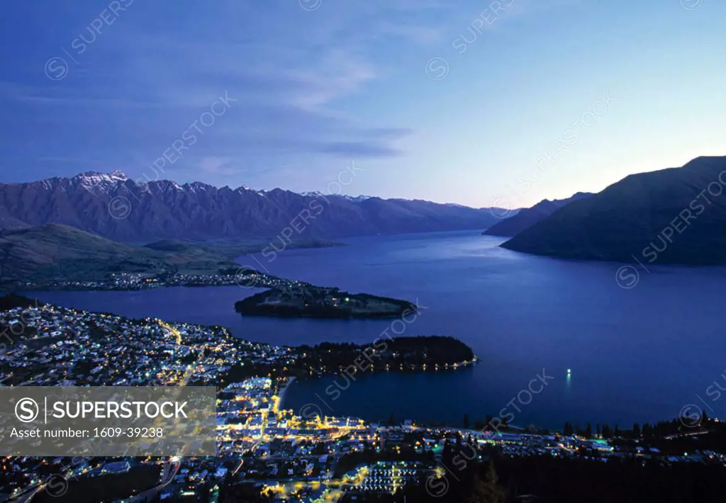 Queenstown and Lake Wakatipu, South Island, New Zealand