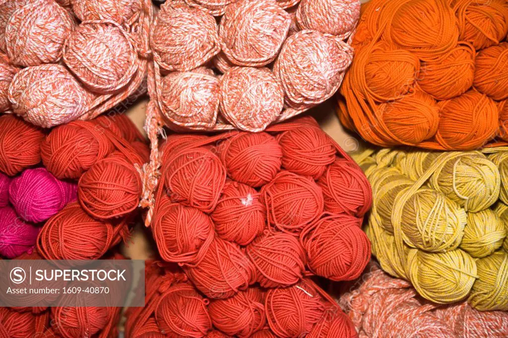 Turkey, Eastern Turkey, Gaziantep, Antep, Bazaar, Wool shop