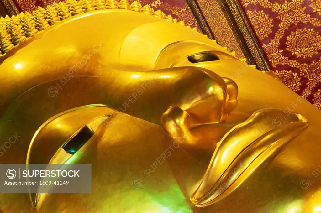 Thailand, Bangkok, Wat Pho, Reclining Buddha