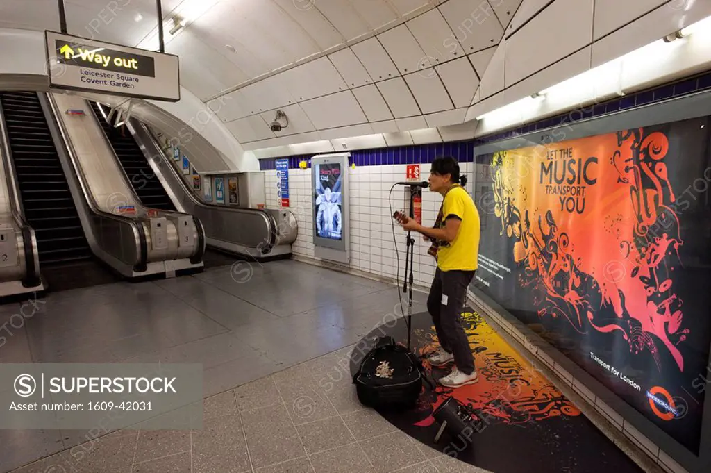 England, London, Underground Station, Busker