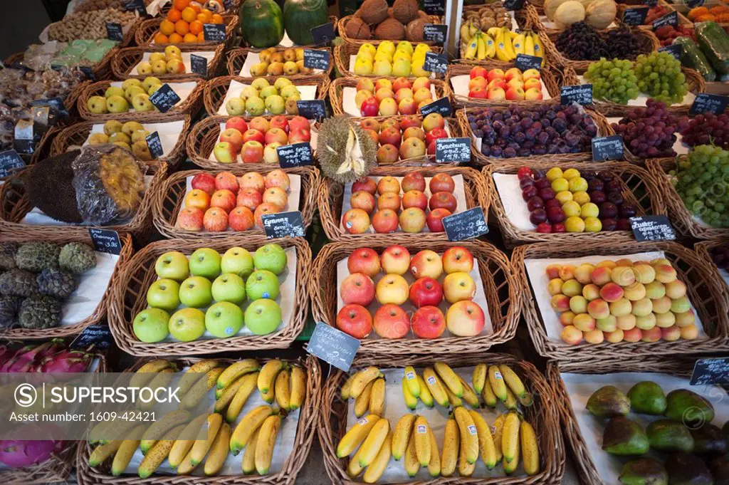 Germany, Bavaria, Munich, Viktualienmarkt, Fruit Stall