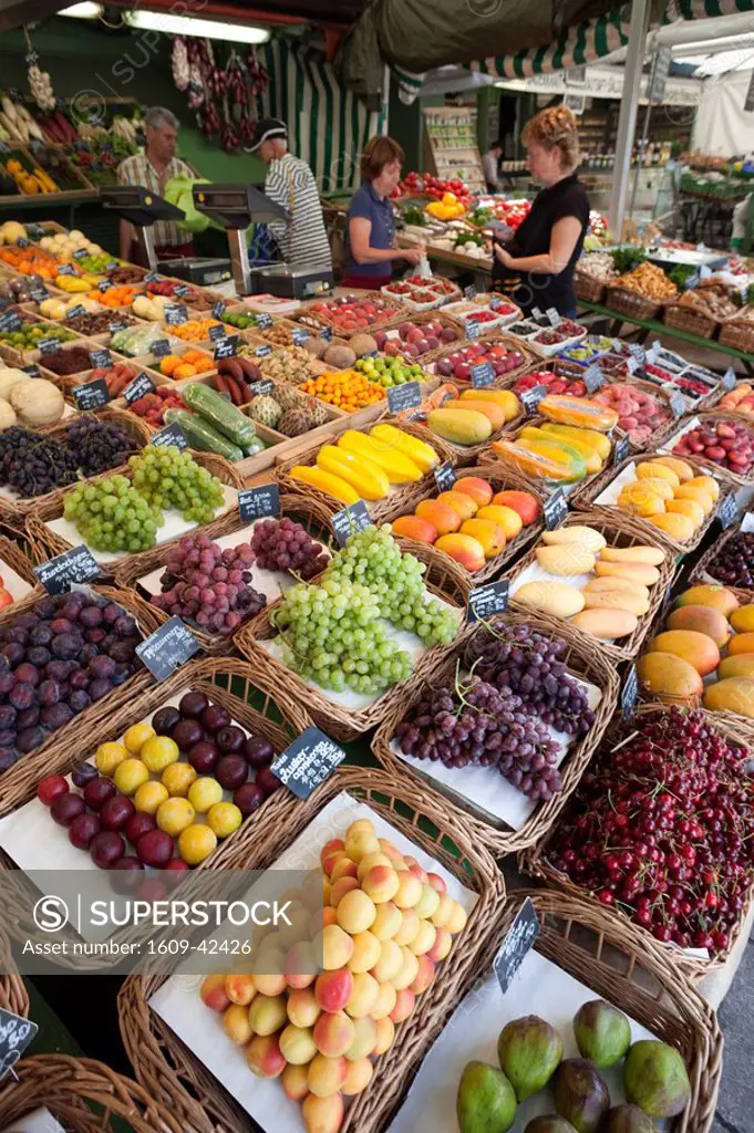 Germany, Bavaria, Munich, Viktualienmarkt, Fruit Stall