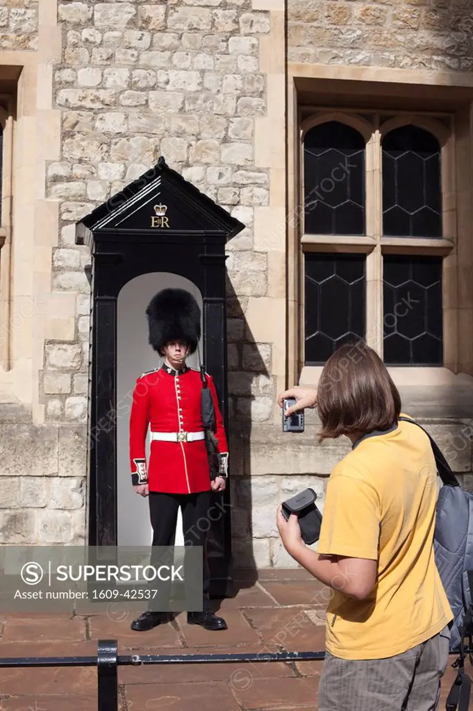 England, London, Tower of London, Guardsman