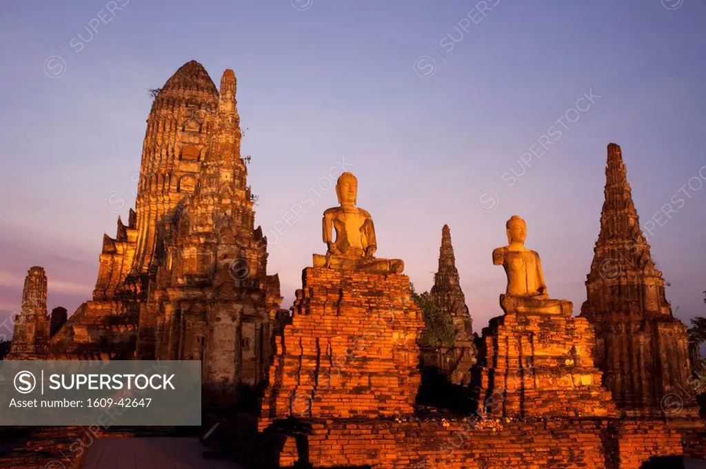 Thailand, Ayutthaya, Ayutthaya Historical Park, Dusk at Wat Chai Wattanaram